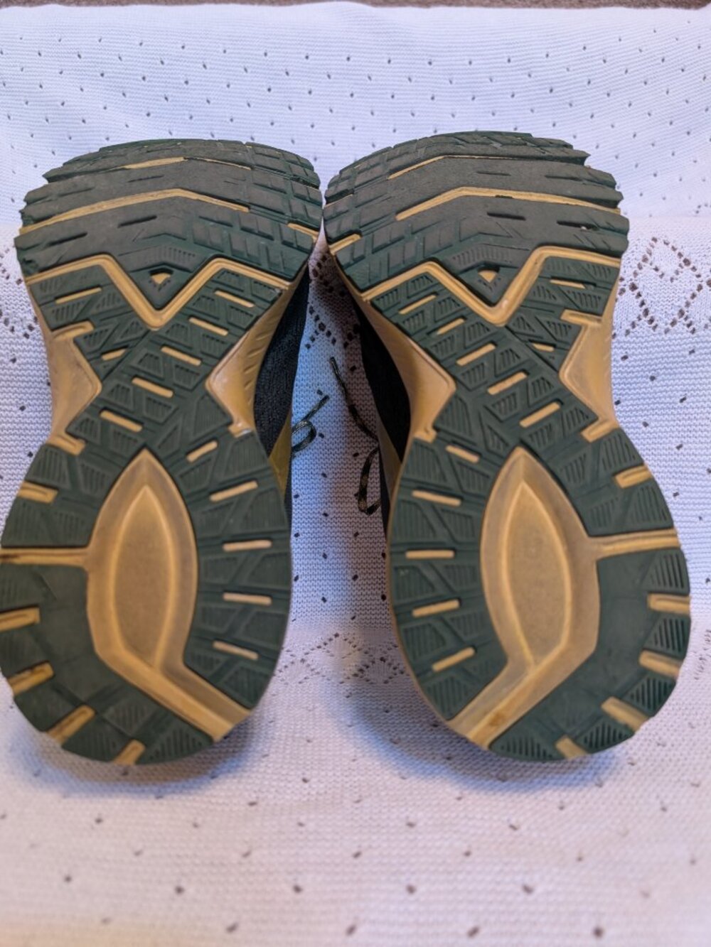 Brooks Launch 7 running shoe Run Lucky St. Patricks Day Green gold size 9 - Picture 11 of 11